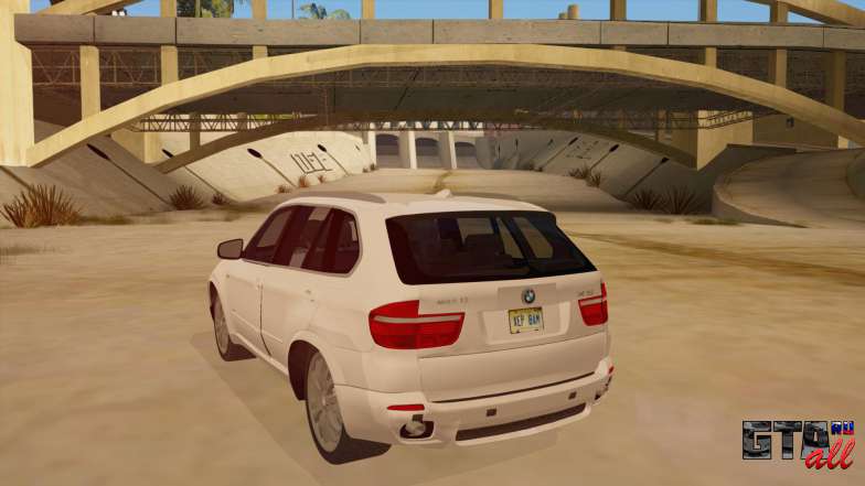 BMW X5 для GTA San Andreas сзади