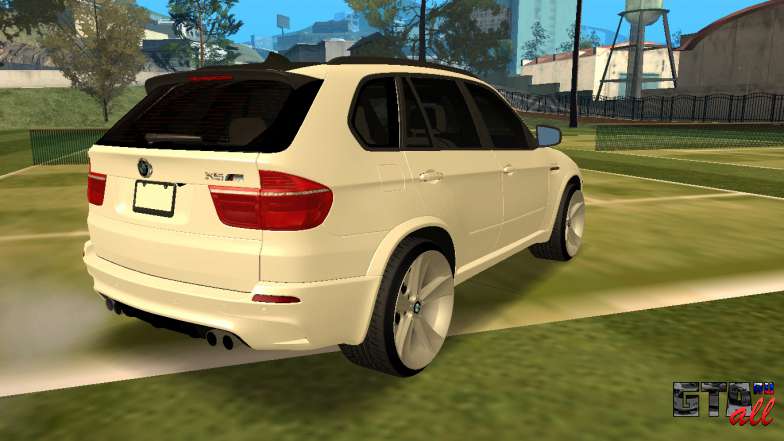 BMW X5M v1.2 для GTA San Andreas вид сзади