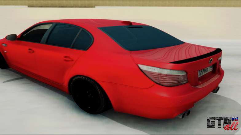 BMW M5 E60 для GTA San Andreas вид сбоку