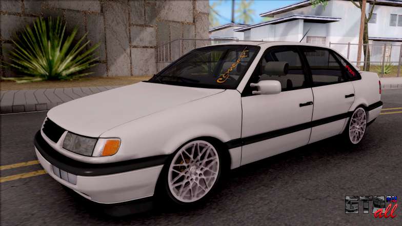 Volkswagen Passat B4 Sedan для GTA San Andreas вид спереди