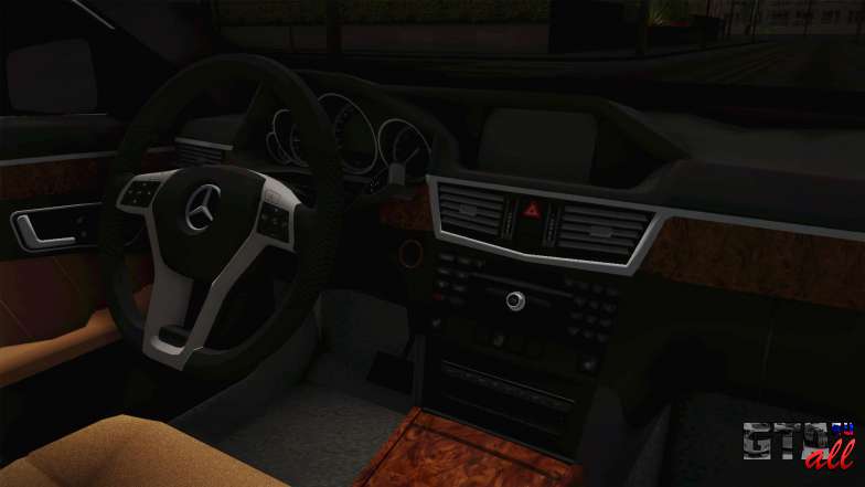 Mercedes-Benz E250 Noyan для GTA San Andreas салон