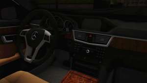 Mercedes-Benz E250 Noyan для GTA San Andreas салон