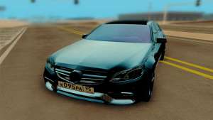 Mercedes-Benz E500 для GTA San Andreas передняя часть