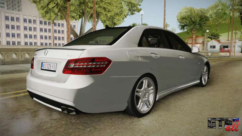 Mercedes-Benz E63 AMG для GTA San Andreas задняя часть