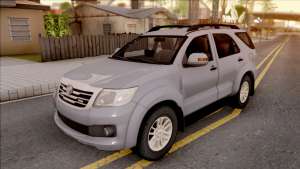 Toyota Fortuner для GTA San Andreas - вид спереди