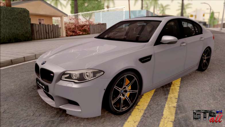 BMW M5 F10 30 Jahre для GTA San Andreas - вид спереди