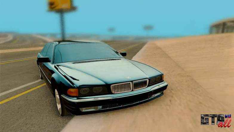 BMW 750 для GTA San Andreas - вид спереди