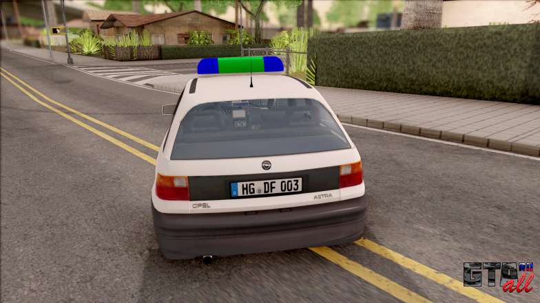 Opel Astra F Polizei для GTA San Andreas - вид сзади