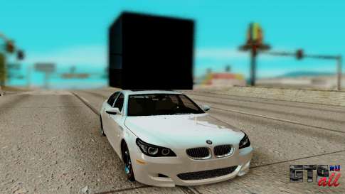 BMW M5 E60 для GTA San Andreas - вид спереди