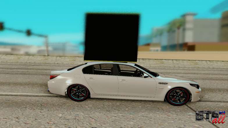 BMW M5 E60 для GTA San Andreas - вид сбоку