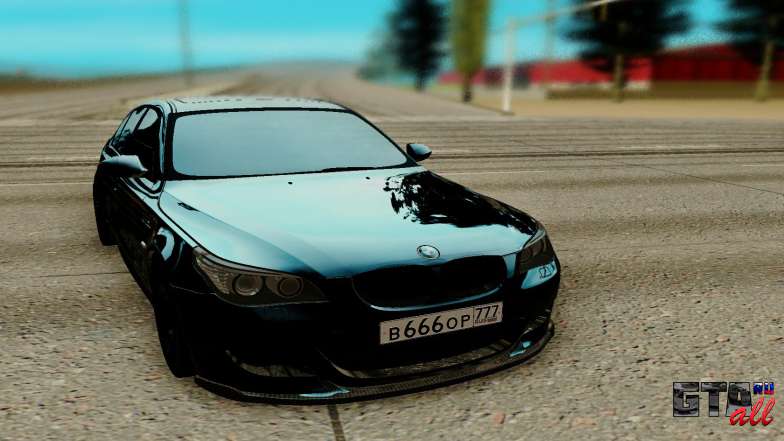 BMW M5 E60 для GTA San Andreas - вид спереди