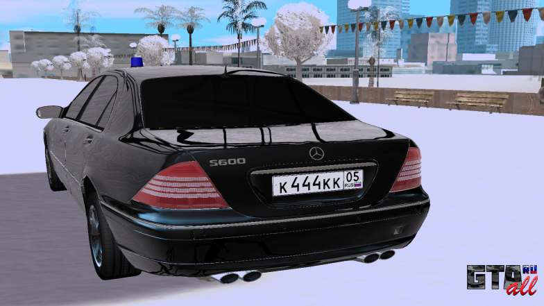 Mercedes-Benz S-class W220 для GTA San Andreas - вид сзади