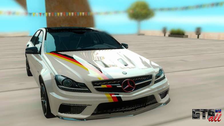 Mercedes-Benz C63 AMG для GTA San Andreas - вид спереди