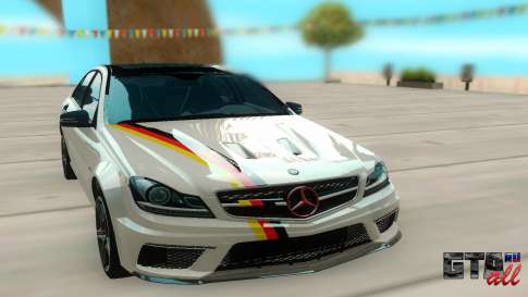 Mercedes-Benz C63 AMG для GTA San Andreas - вид спереди