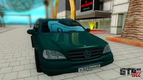 Mersedes-Benz ML 230 для GTA San Andreas - вид спереди