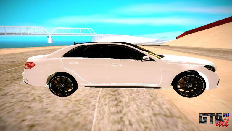 Mercedes-Benz E63 AMG для GTA San Andreas - вид сбоку